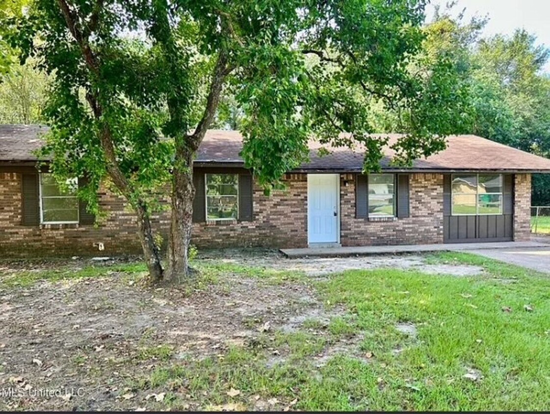 Primary Photo - Gulfport 3 Bedroom