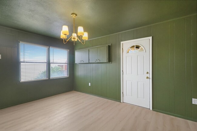 Foto del edificio - 1402 E 21st St