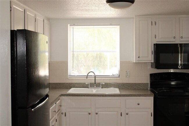 Foto del edificio - 2423 60th Ave W