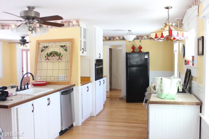 Building Photo - 3 br, 3 bath House - 9 Curtis Ln