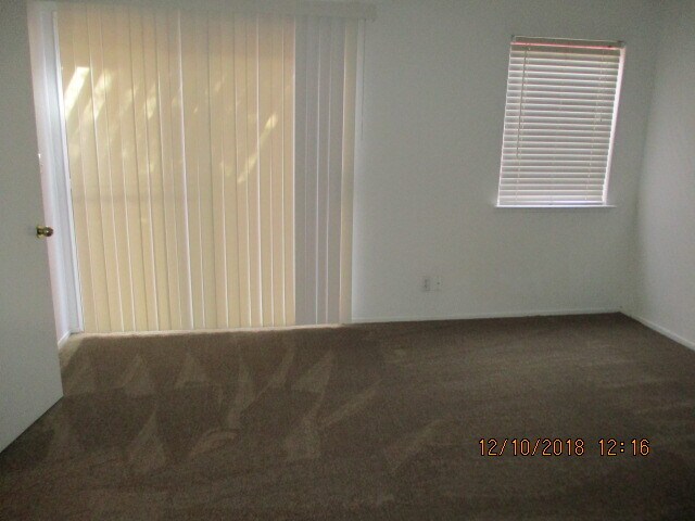 Building Photo - 5791 Goodsprings Ct