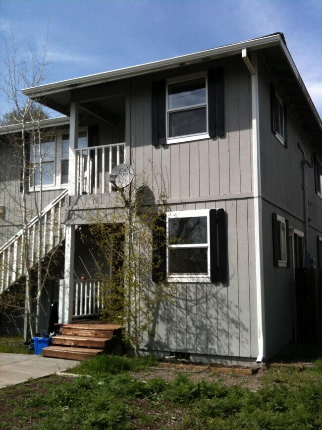 Front building - 114 NW Delaware Ave