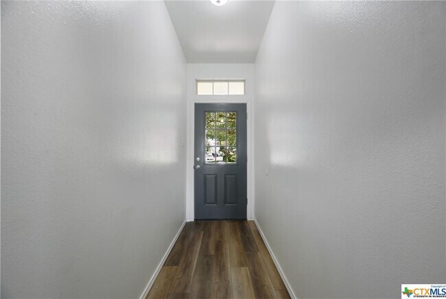 Building Photo - 109 Spice Oak Ln