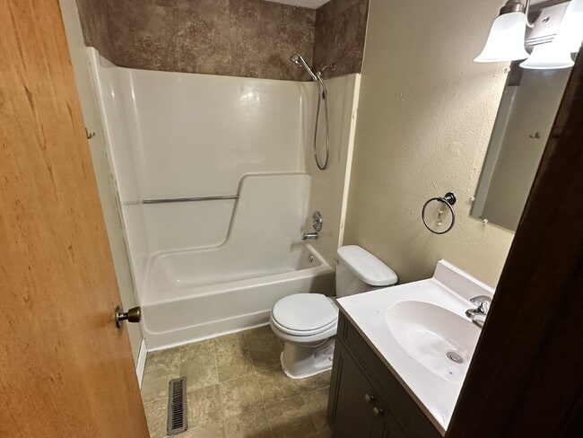 Foto del edificio - 1506 Terrace Dr