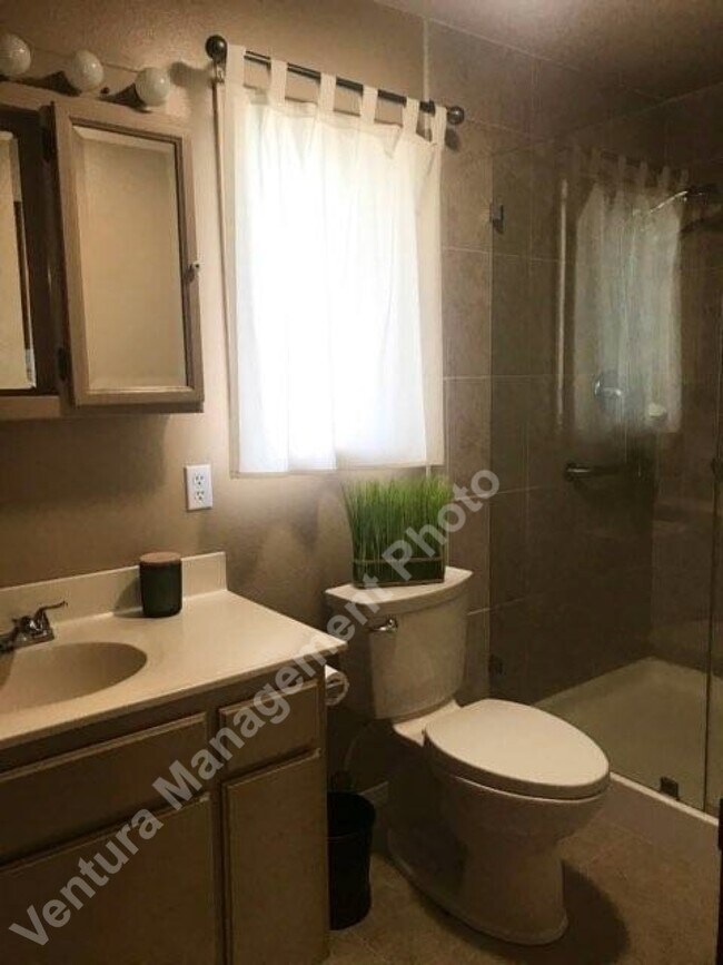 Foto del edificio - 5103 Bradley Rd