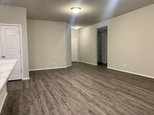 Foto del edificio - This is a very well maintained home in the desirable Bixby School district.