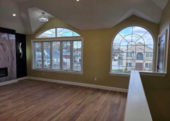 Foto del edificio - 240-02 147th Rd