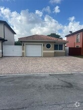 Building Photo - 8500 NW 196th Terrace