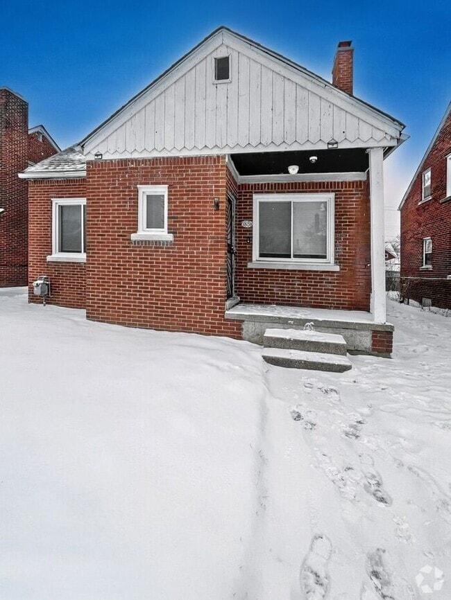 Building Photo - 3808 Seneca St
