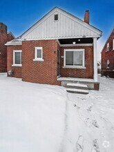 Building Photo - 3808 Seneca St