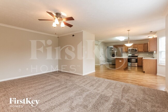 Building Photo - 6262 Saddletree Dr