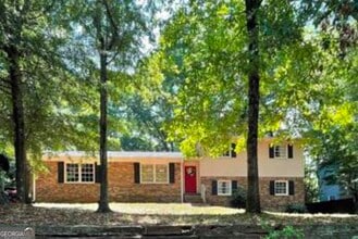 Building Photo - 527 University Cir