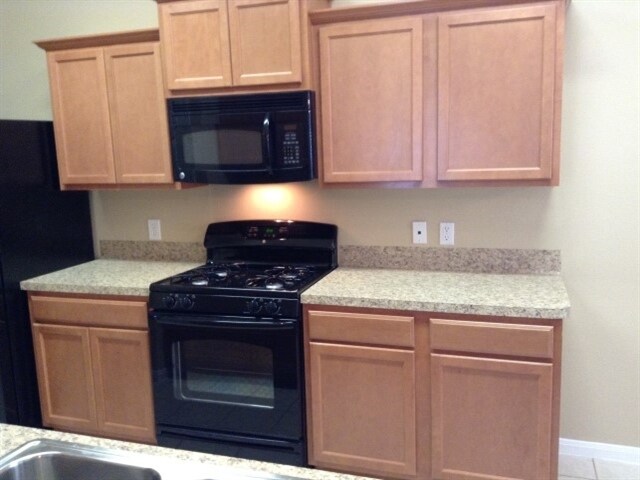 Foto del edificio - 2710 Sleepy Knoll Dr