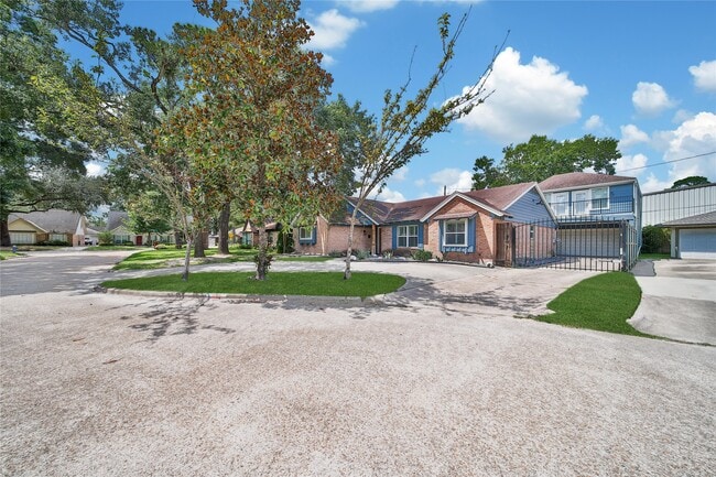 Building Photo - 5027 Twin Candle Dr