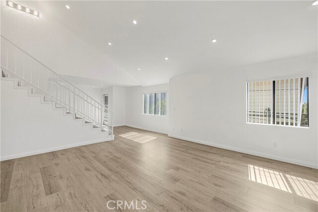 Foto del edificio - 1132 Elm Ave