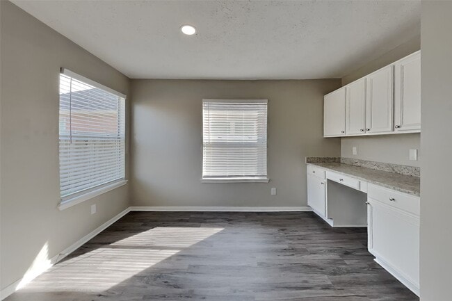 Building Photo - 2810 Bristlecone Dr