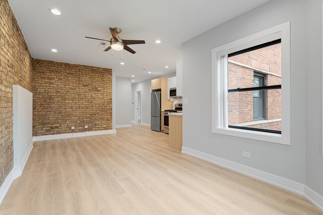 Building Photo - 1558 W Juneway Terrace