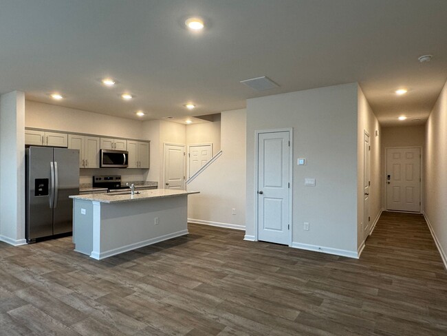 Building Photo - Brand New 4BR 2.5BA Townhome