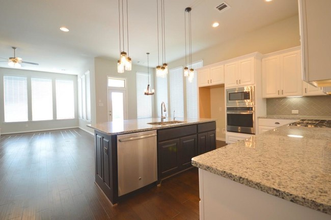 Building Photo - 23731 Kingston Ridge Way