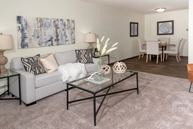 Building Photo - Burnsville Parkway Apartments
