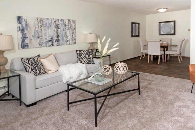 Foto del edificio - Burnsville Parkway Apartments