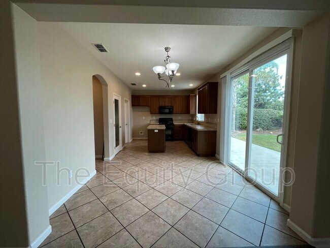 Foto del edificio - 3946 W Elkhorn Ave