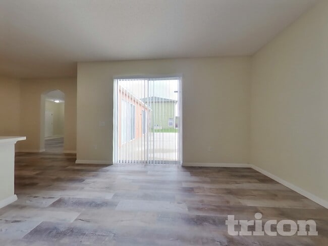 Foto del edificio - 229 Beckenham Dr