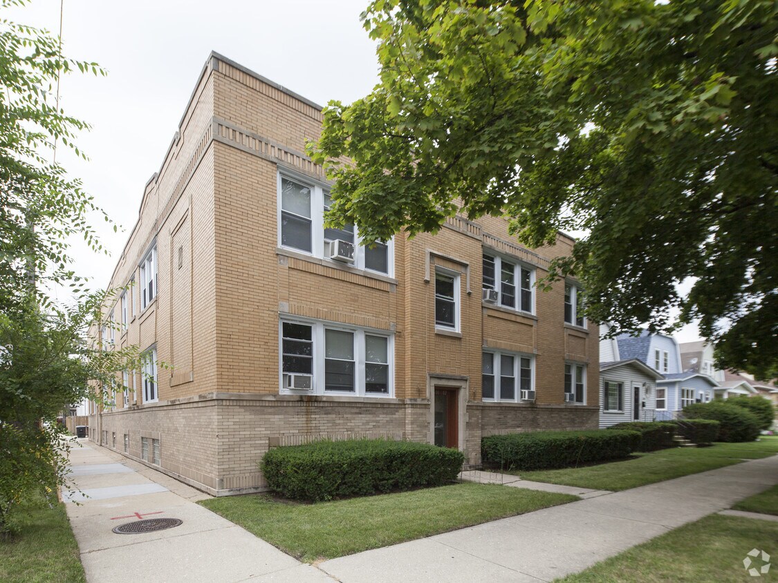5600 N Marmora Ave, Chicago, IL 60646 5600 N Marmora Ave Chicago, IL