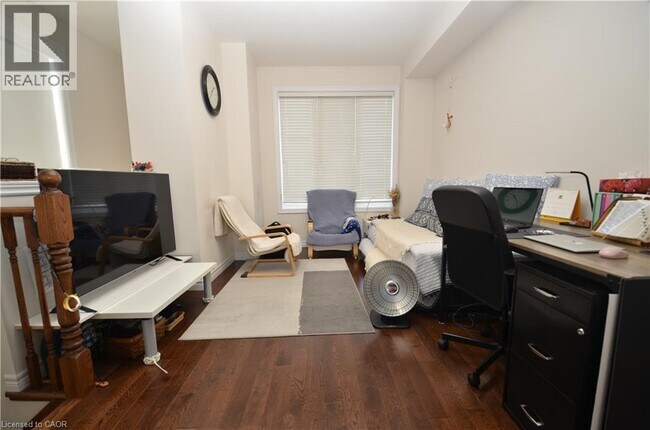 Photo du bâtiment - 1169 Garner Rd E