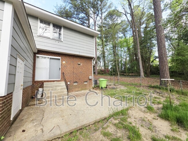 Foto del edificio - 3109 Merrill Ct