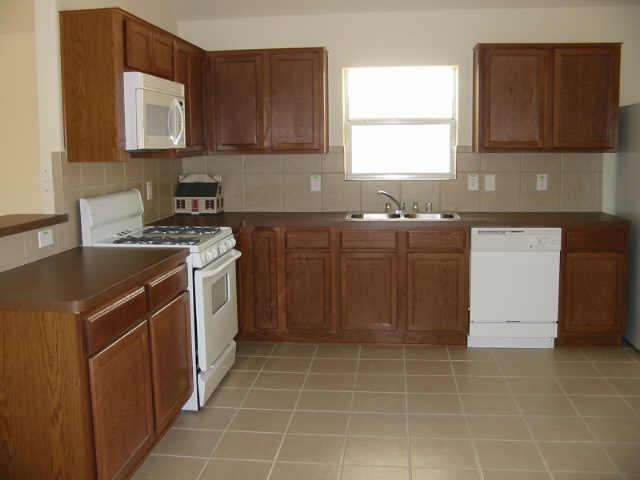 Foto del edificio - 7523 Blossommist Ln
