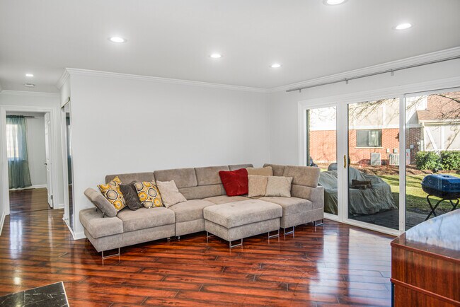 Foto del edificio - 1168 Middlebury Ln