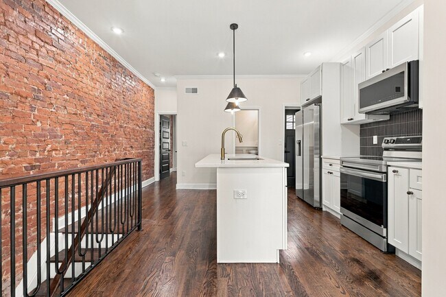 Building Photo - 2434 N 33rd St