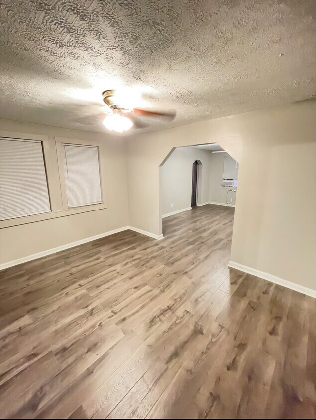 Foto principal - 1301 Adams St