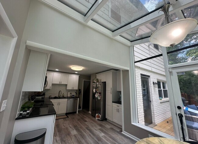 Foto del edificio - Spacious Single-Family Rental Home in Convenient Cincinnati Location