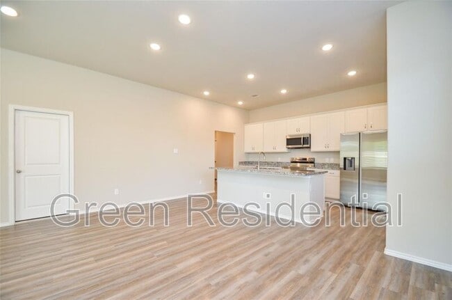Building Photo - 12944 Foster Cir