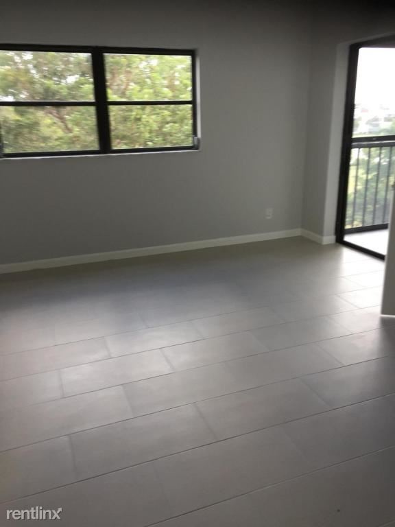 Foto del edificio - 7260 Kinghurst Dr