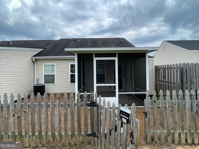 Building Photo - 238 Sunview Dr