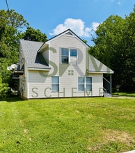 Building Photo - 2433 Slevin St