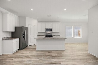 Building Photo - 31019 Delamere Turn Trial