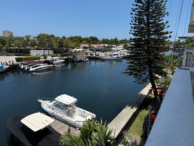 Foto del edificio - 13155 Ixora Ct