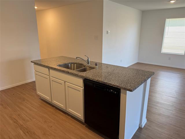 Foto del edificio - 330 Mahogany Ln