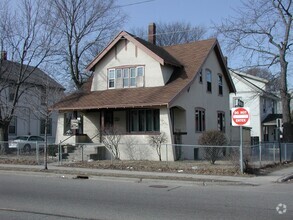 Building Photo - 925 Eastern Ave SE