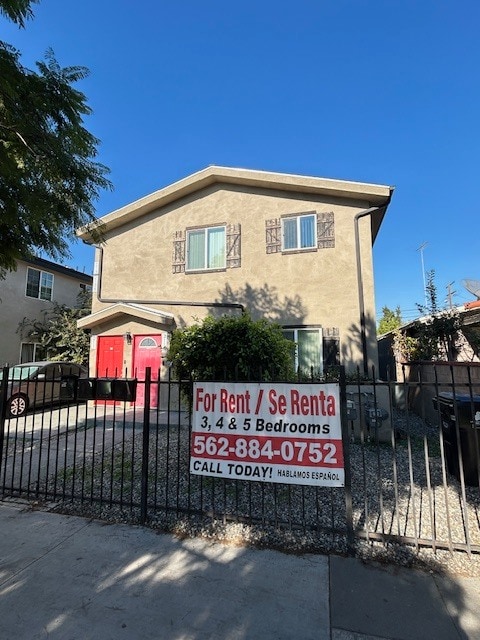 Foto del edificio - 213 1/2 E 84th Pl