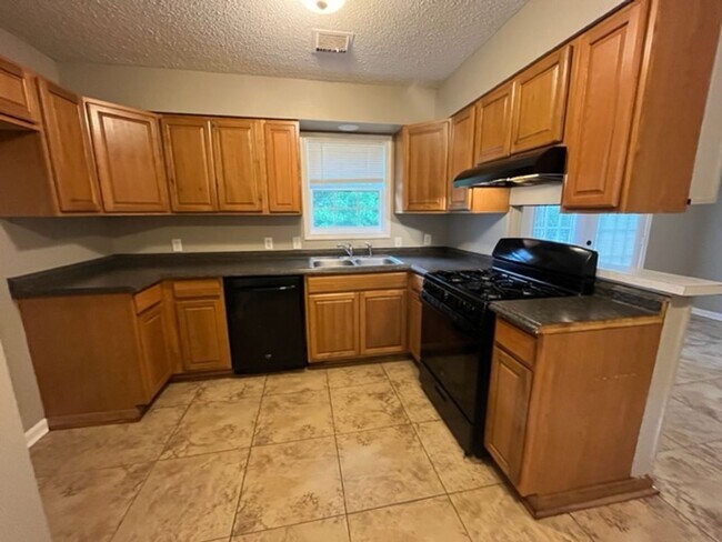 Foto del edificio - Renovated 3 Bedroom 1.5 Bath Home for Rent!!