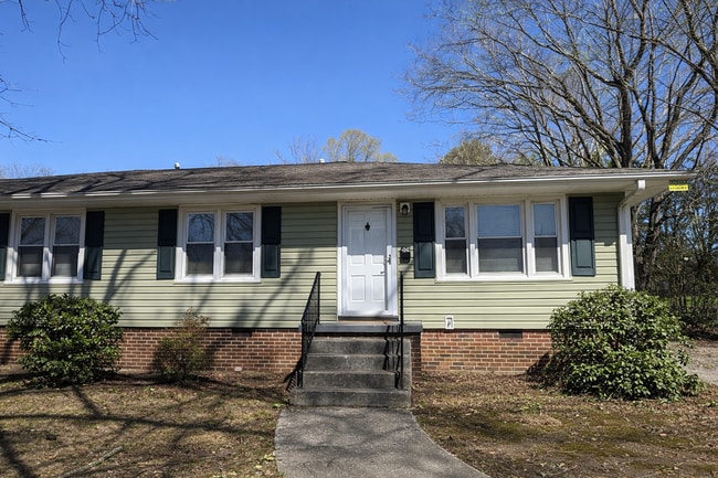 Foto del edificio - 309-311 W. PINE ST