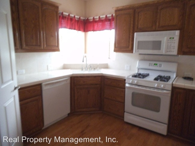 Building Photo - 1378 Spinnaker Dr