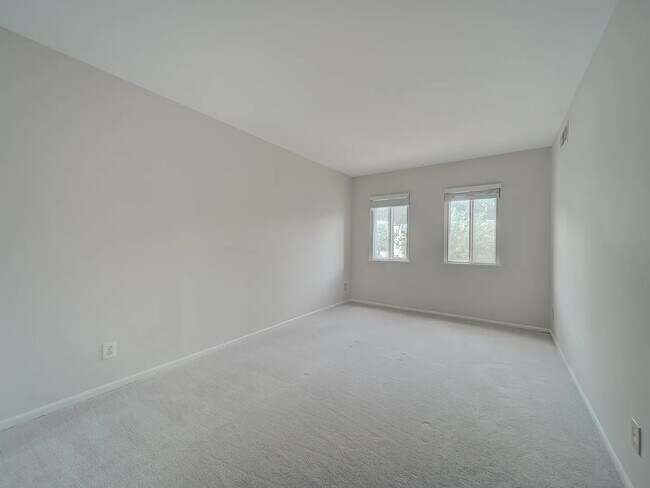 Building Photo - 5017 7th Rd S