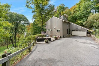 Building Photo - 13 Kings Point Ln