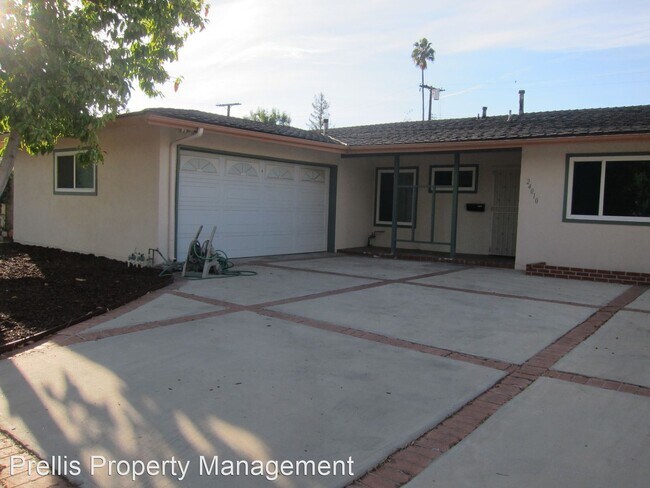 Foto del edificio - 3 br, 2 bath House - 24010 Kittridge Street